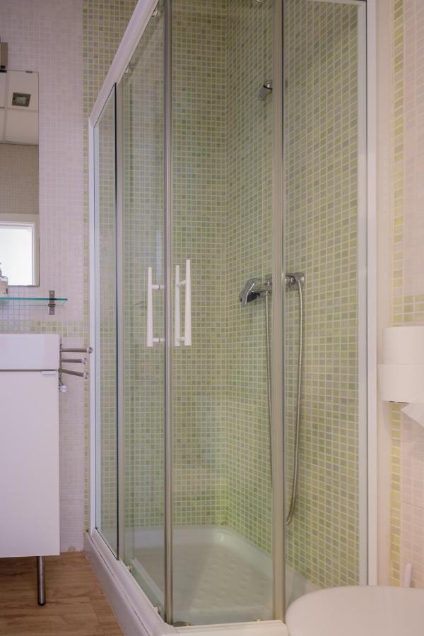 Pelicano Seville Apartments Extérieur photo